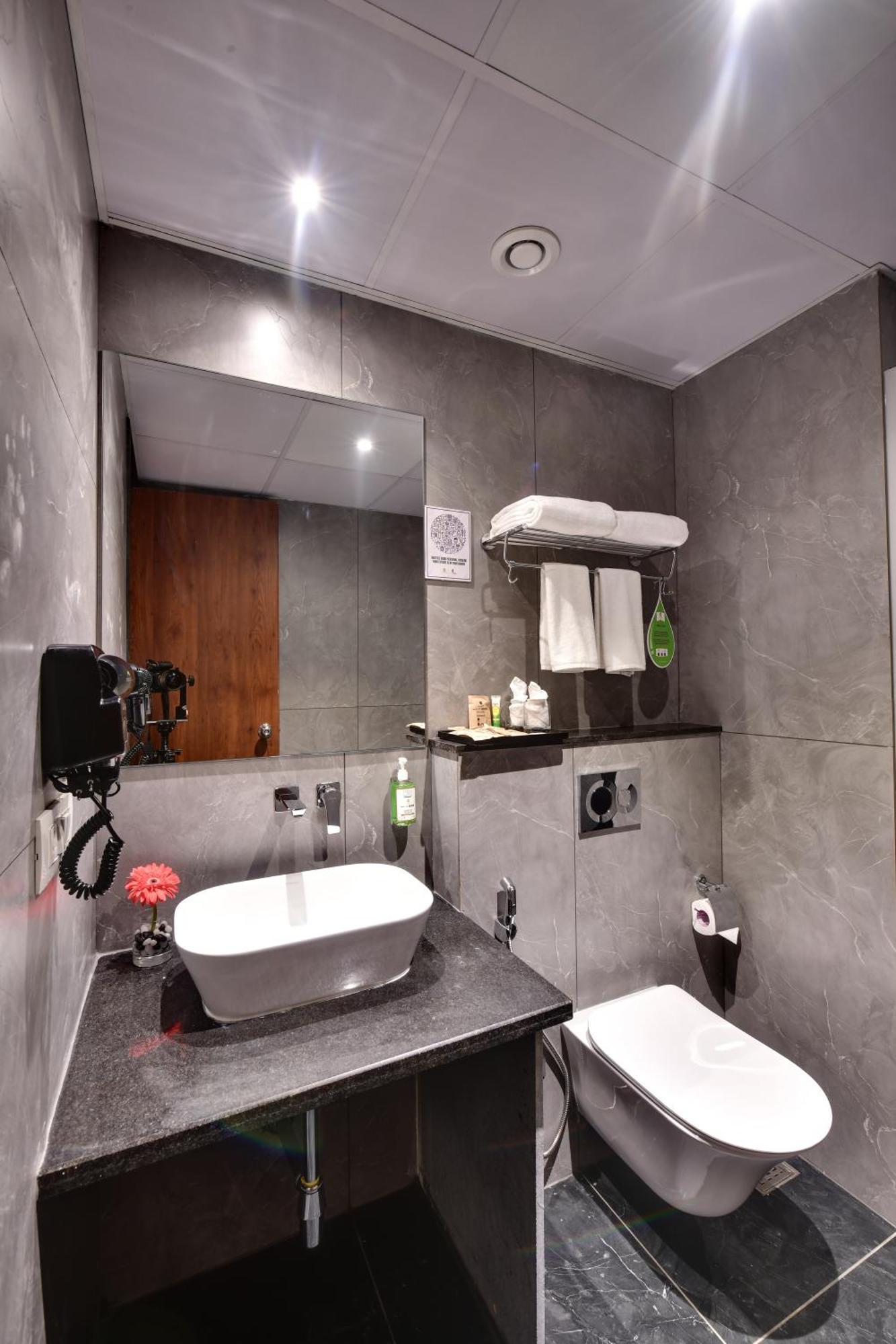 Click Hotel Vista-International Airport Dod Jala 外观 照片
